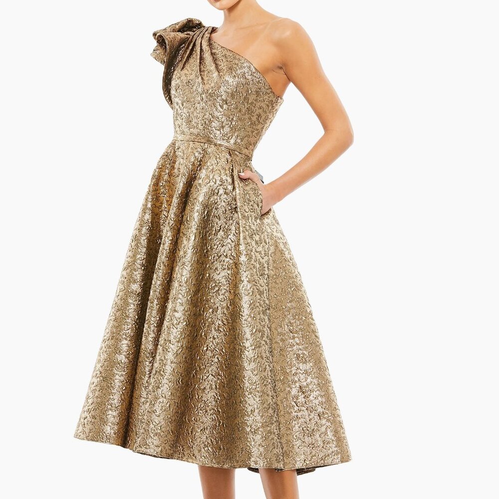 Mac Duggal Asymmetric Metallic Tea-Length Dress - Gold - US Size 2